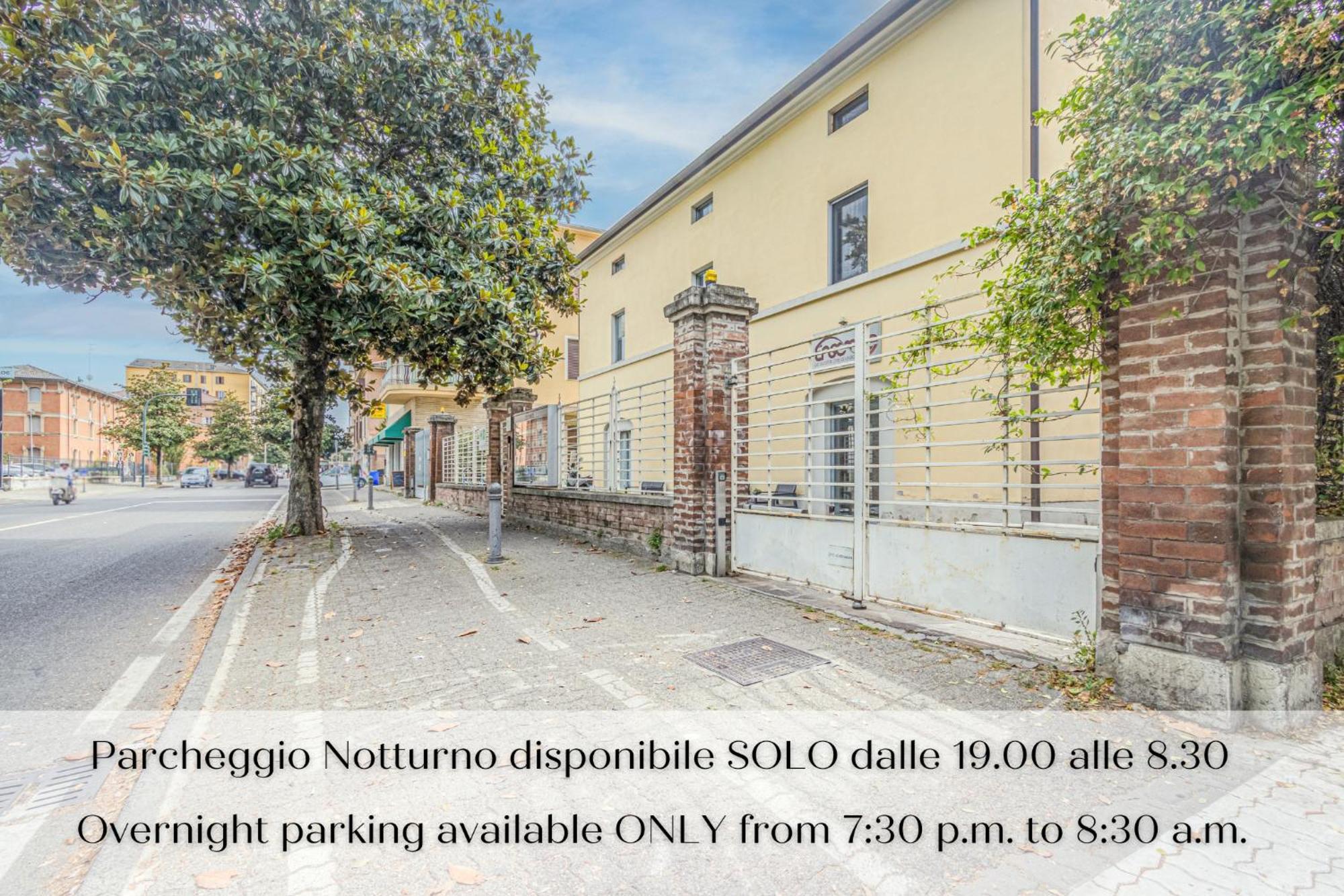 Stazione A 200M - Ampio Appartamento Con Parcheggio Notturno Gratis Parma Exteriör bild