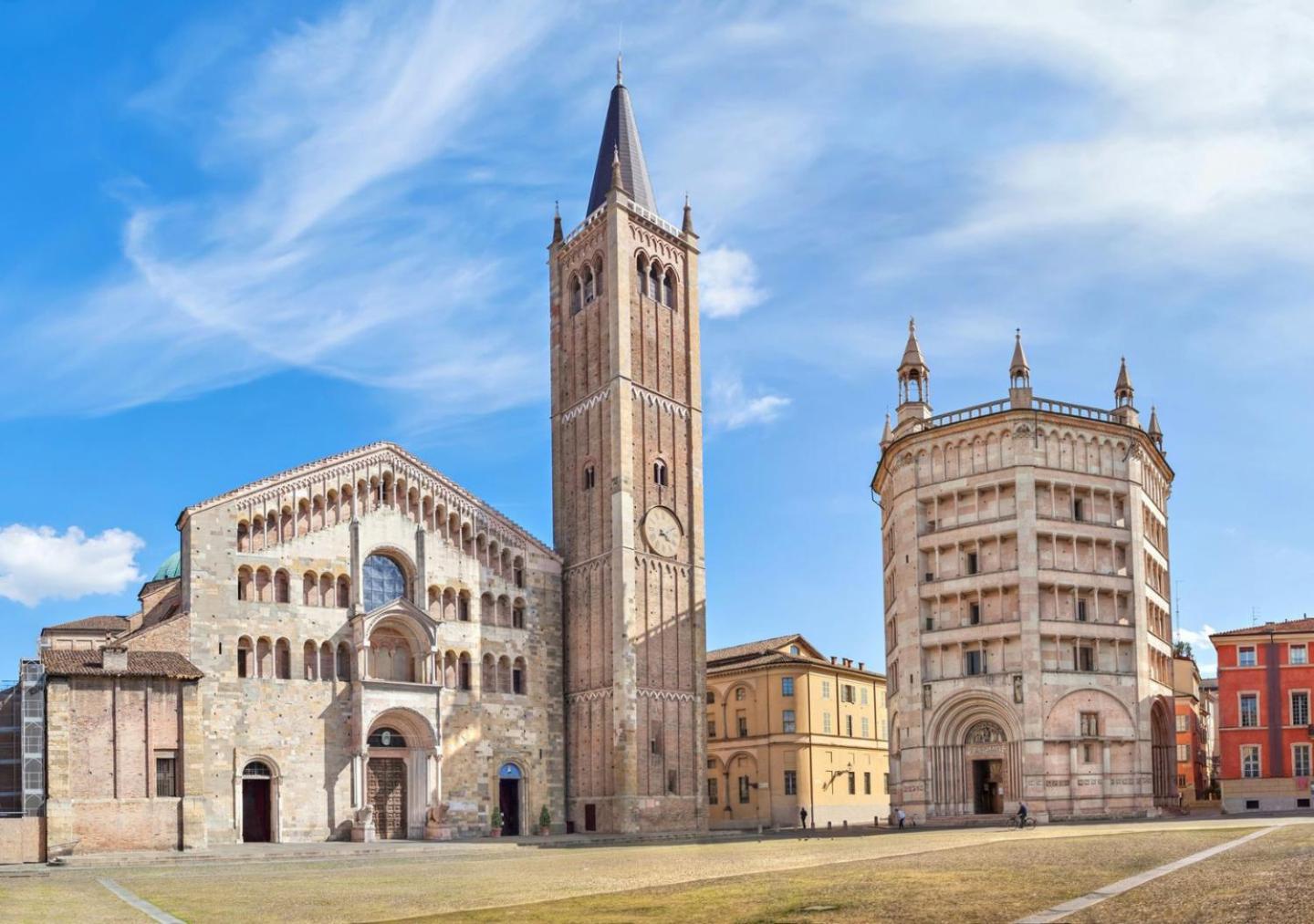 Stazione A 200M - Ampio Appartamento Con Parcheggio Notturno Gratis Parma Exteriör bild
